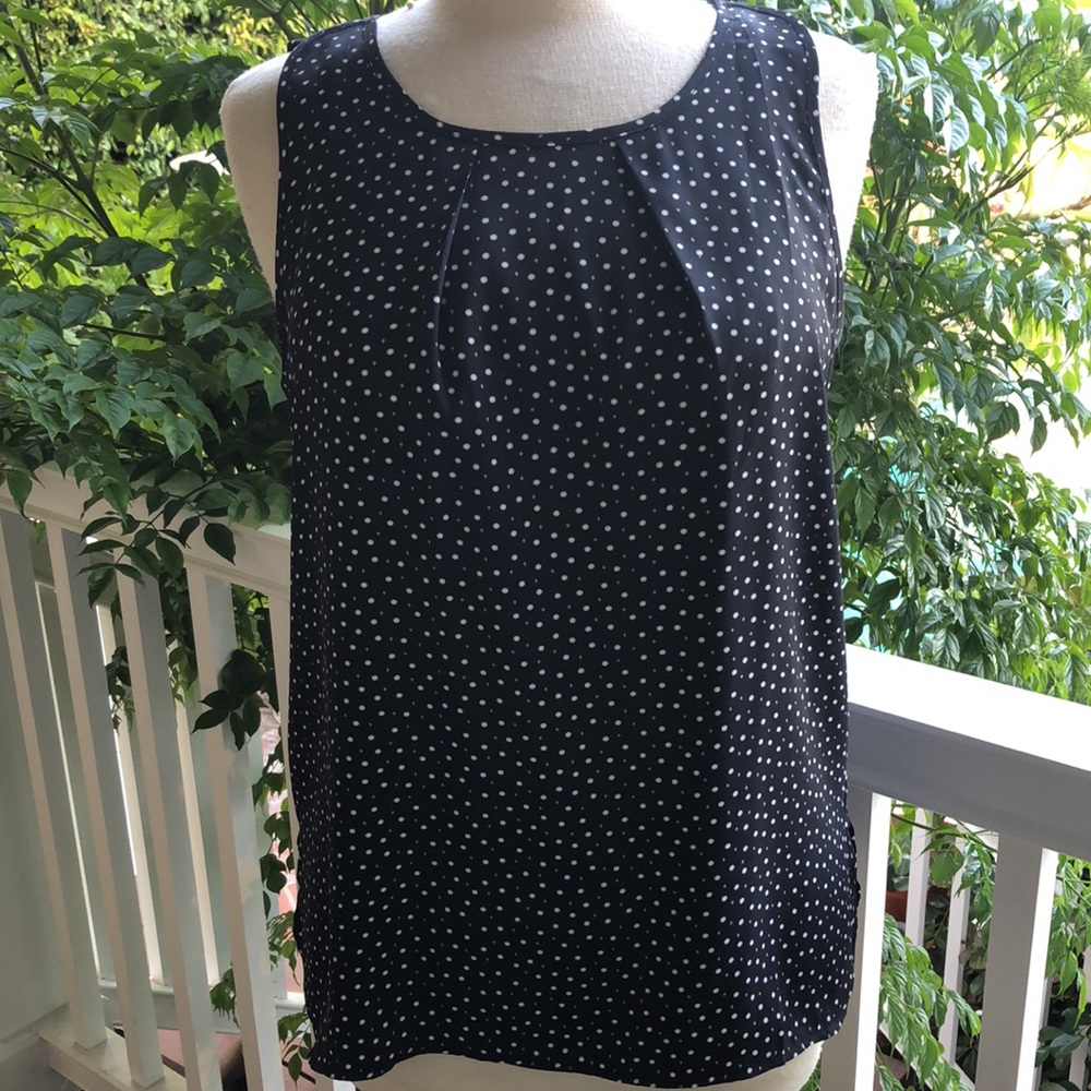 NWOT! ANN TAYLOR LOFT SLEEVELESS BLOUSE🖤